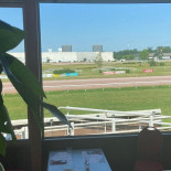 De L'hippodrome outside