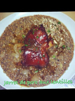 C'est La Que C'est Bon food