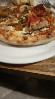 Pizza U.revola food