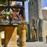 Village De La Combe Location De Chalets A Domme En Perigord Noir Piscine Chauffee Et Couverte Exterior