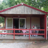 Village De La Combe Location De Chalets A Domme En Perigord Noir Piscine Chauffee Et Couverte Exterior