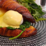 Village De La Combe Location De Chalets A Domme En Perigord Noir Piscine Chauffee Et Couverte Comida