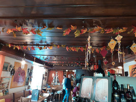 La taverne a moules inside