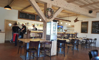 Restaurace Na Rozcestí À l'intérieur