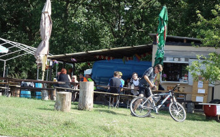 Obcerstveni Pekna Dira Extérieur