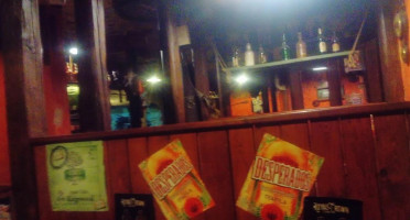 Posezení Na Náměstí À l'intérieur