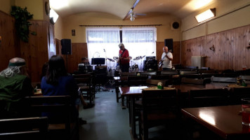 Hospůdka U Trakaře À l'intérieur