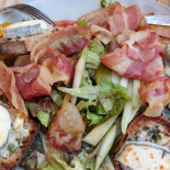 Petit Bouchon Nourriture