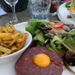 La Plage Des Bikinis food