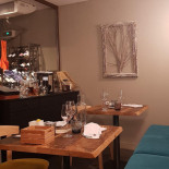 Sauvage Salle à Manger inside