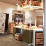 A La Bonne Heure Dentro