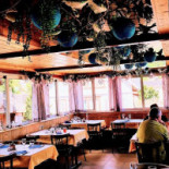 Au Petit Gourmet Dentro