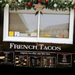French Tacos outside