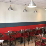 La Dame Du Lac inside