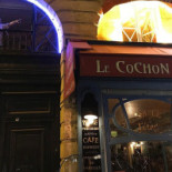 Le Cochon à L'Oreille Esterno