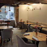 Auberge Nicolas Flamel inside