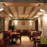 L'Orange Verte inside