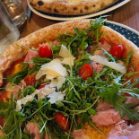 Signature By Pierre Sang Nourriture