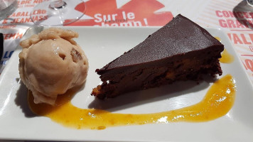 LA TABLE DES JEANNES Nourriture