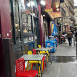 Le Rapide Montmartre Außen