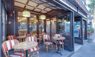 Tabac Du Temple outside