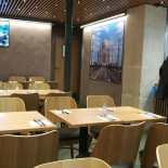 Azaytoona À l'intérieur