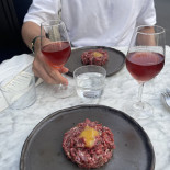 Yard, Cave à Vin Nature Bebida