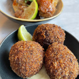 Yard, Cave à Vin Nature Nourriture