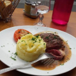 Clichy's Tavern food