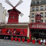 Clichy's Tavern outside