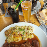 Clichy's Tavern food