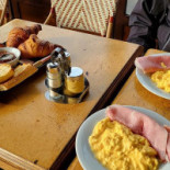 Clichy's Tavern food