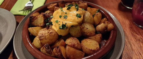 Le Petit Cervantes food