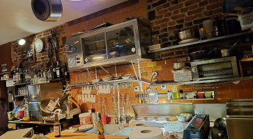 Le Petit Cervantes inside