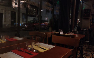 Le Petit Cervantes inside