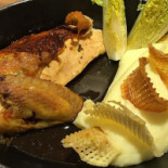 Les Cocottes Arc de Triomphe Comida