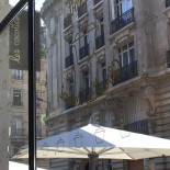 Les Cocottes Arc de Triomphe Exterior