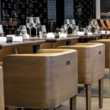 Les Cocottes Arc de Triomphe Dentro