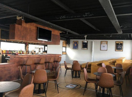 Time Is Time Extérieur