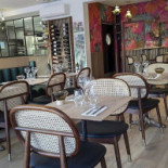 La Fumée Du Gabut inside