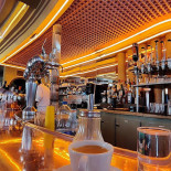 Café des Deux Moulins Dentro