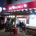 A 2 Pas Du Marché Exterior