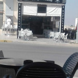 Cafe Mondr Al Firdaws outside