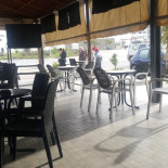 Cafe Mondr Al Firdaws inside