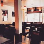 Café De La Place À l'intérieur