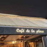 Café De La Place Exterior