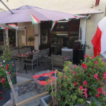 La Dolce Vita outside