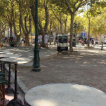 Le Square Cafe outside