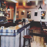 Café De La Place À l'intérieur