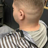 Neuf Trois Quart Bebida